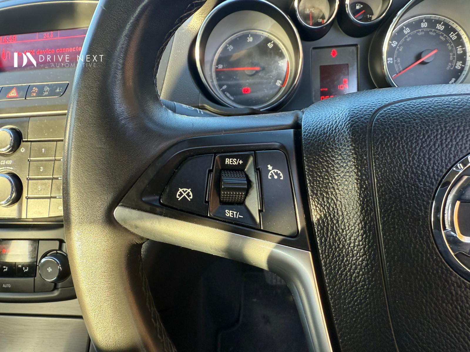 Vauxhall Insignia 2.0 CDTi ecoFLEX Exclusiv Hatchback 5dr Diesel Manual Euro 5 (s/s) (130 ps)