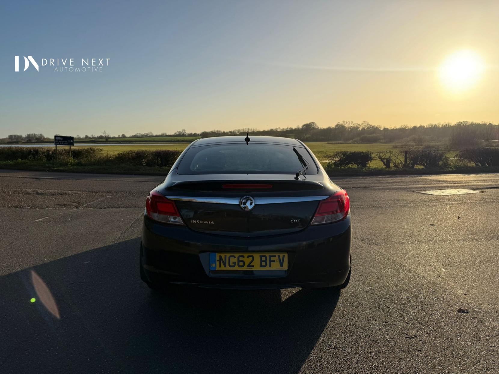 Vauxhall Insignia 2.0 CDTi ecoFLEX Exclusiv Hatchback 5dr Diesel Manual Euro 5 (s/s) (130 ps)