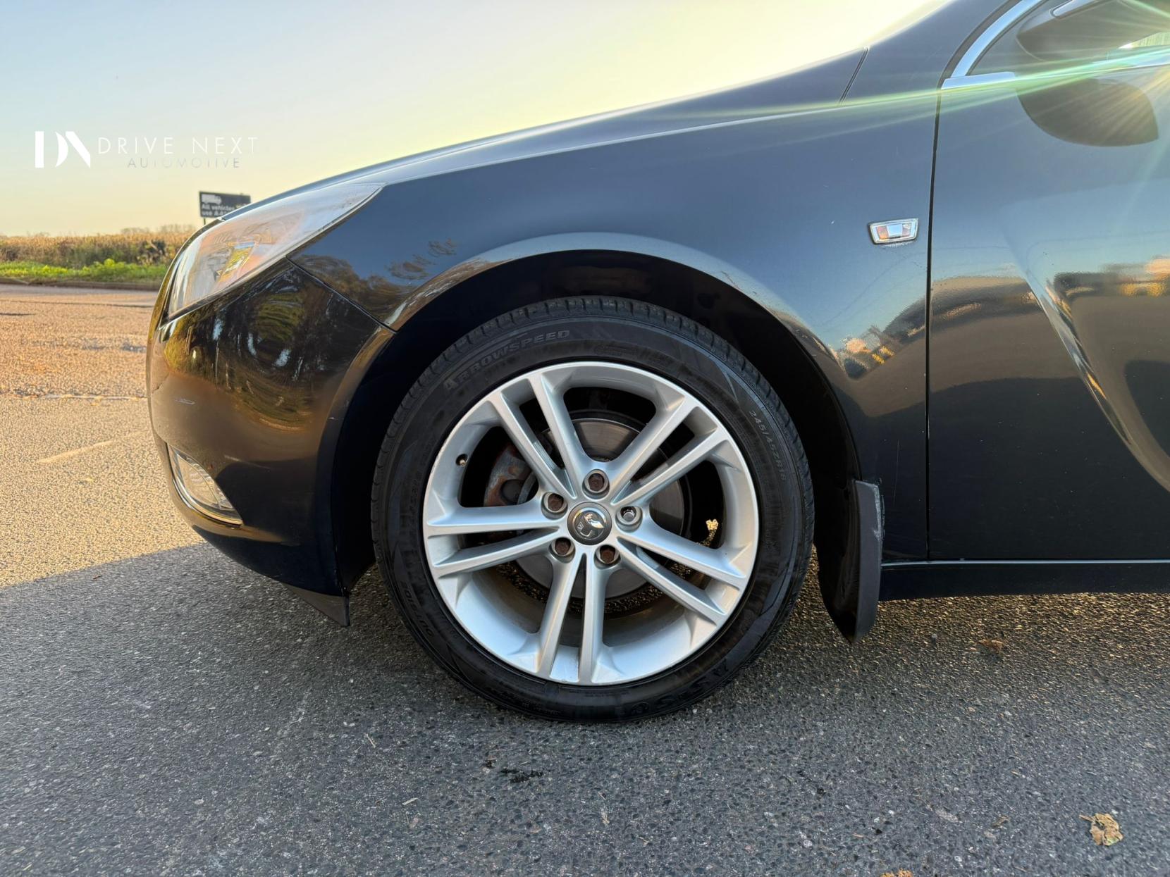 Vauxhall Insignia 2.0 CDTi ecoFLEX Exclusiv Hatchback 5dr Diesel Manual Euro 5 (s/s) (130 ps)