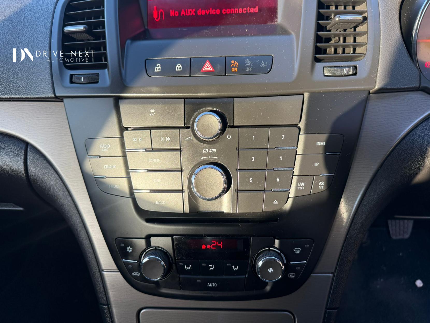 Vauxhall Insignia 2.0 CDTi ecoFLEX Exclusiv Hatchback 5dr Diesel Manual Euro 5 (s/s) (130 ps)