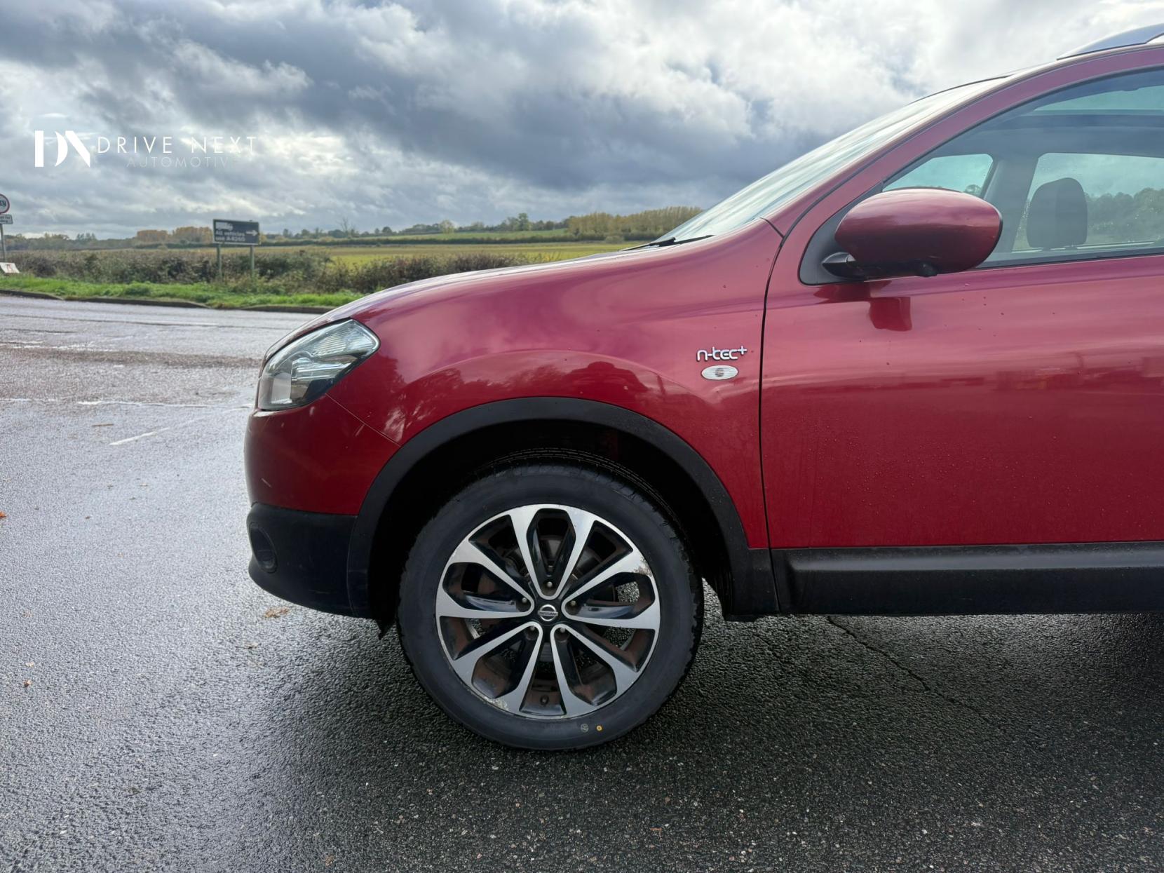 Nissan Qashqai 1.5 dCi n-tec+ SUV 5dr Diesel Manual 2WD Euro 5 (110 ps)