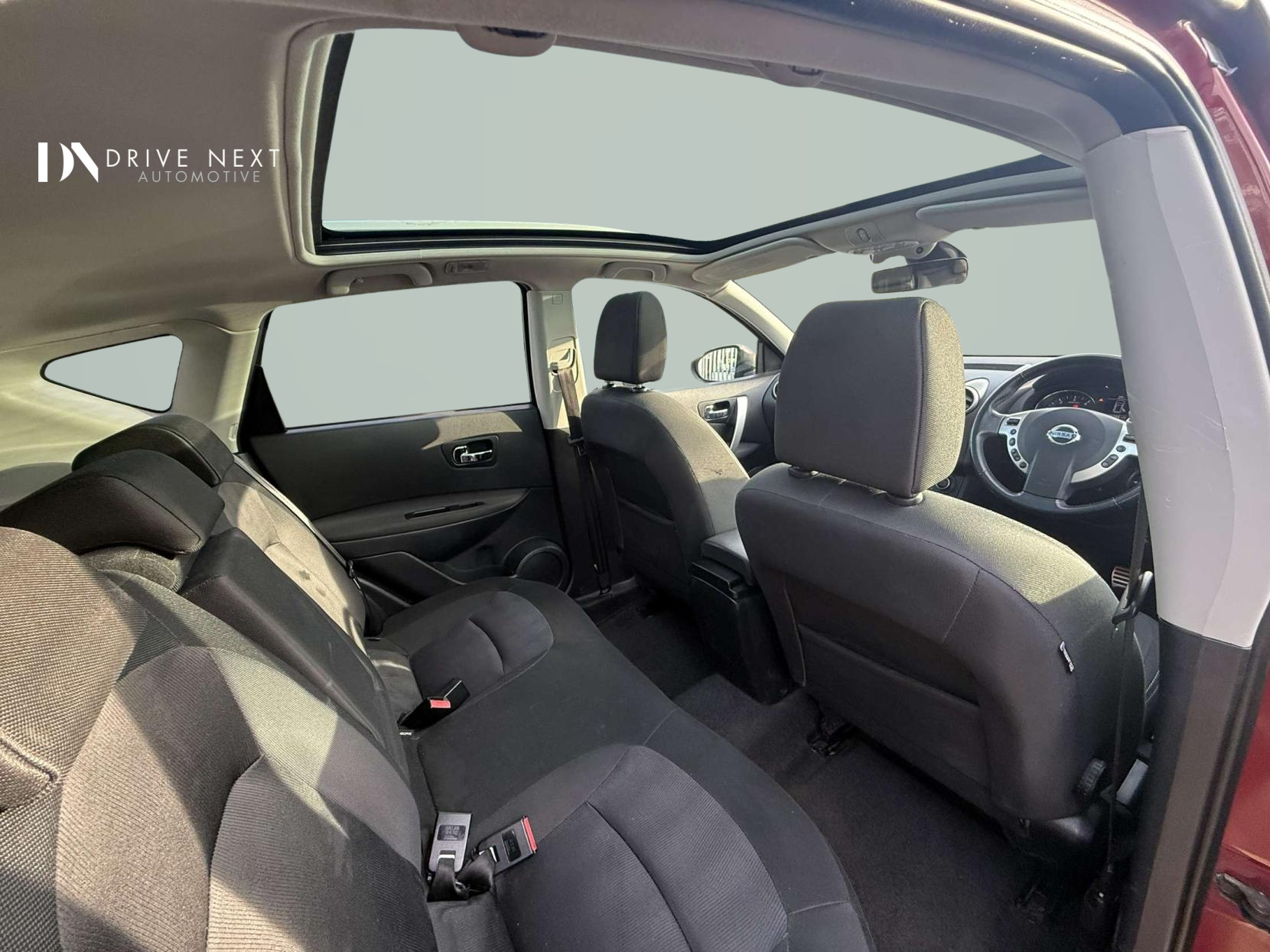 Nissan Qashqai 1.5 dCi n-tec+ SUV 5dr Diesel Manual 2WD Euro 5 (110 ps)