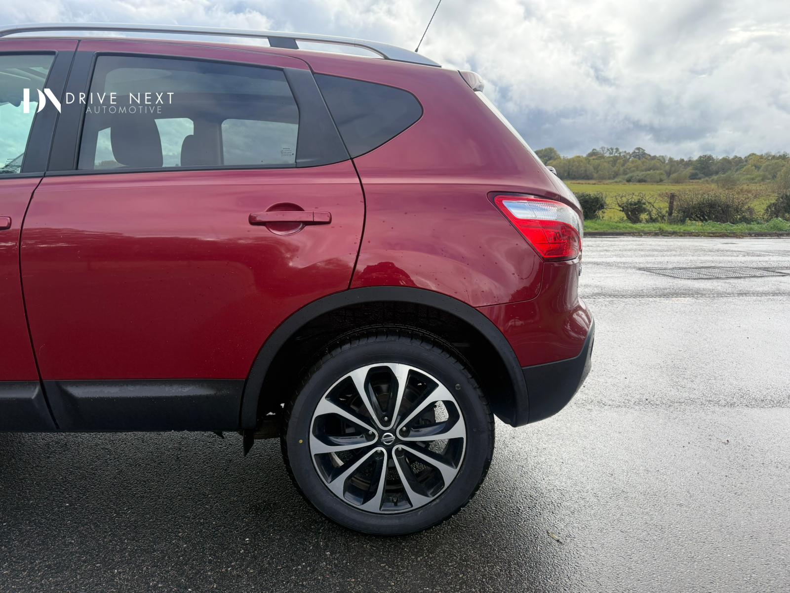 Nissan Qashqai 1.5 dCi n-tec+ SUV 5dr Diesel Manual 2WD Euro 5 (110 ps)