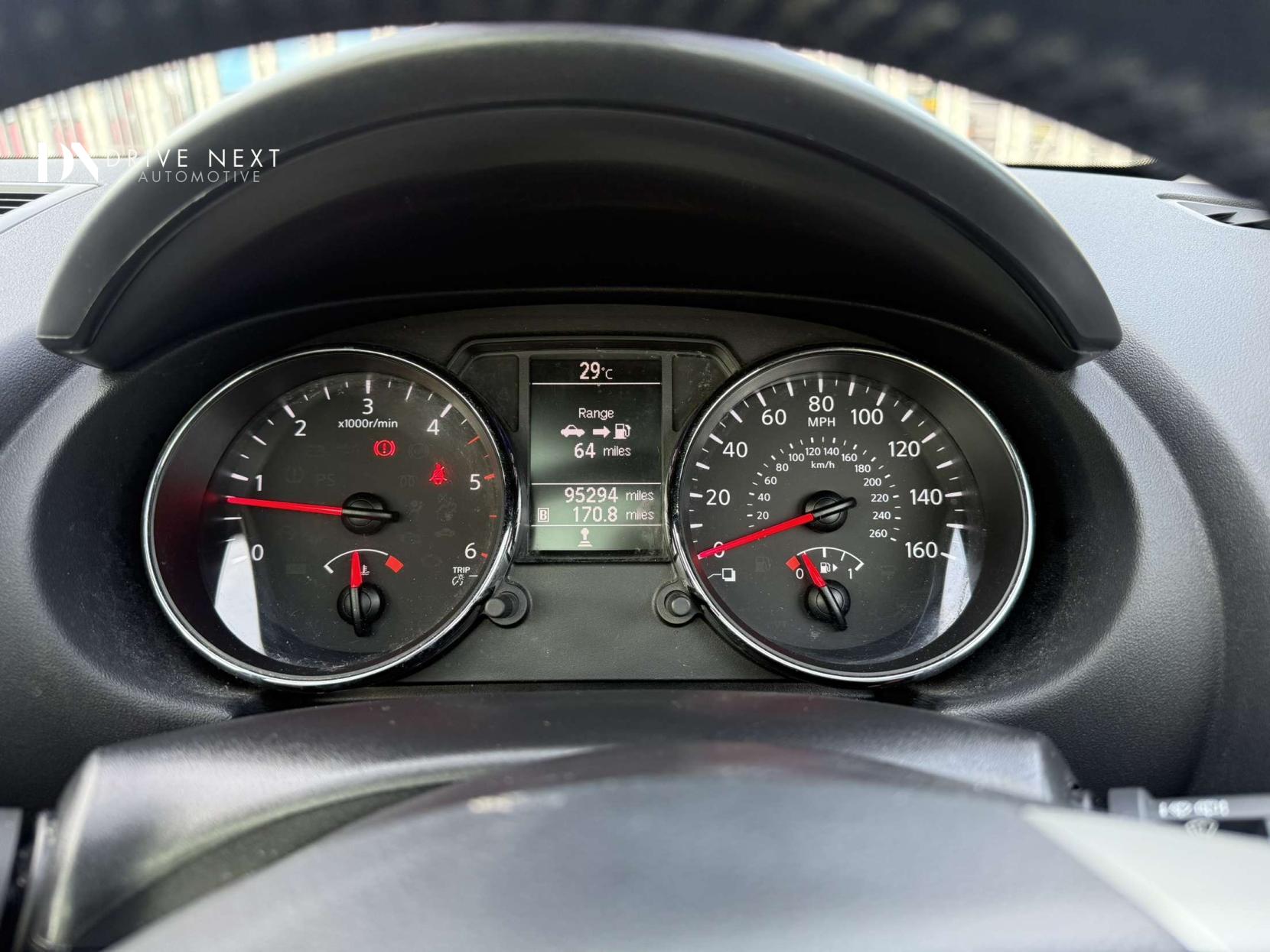 Nissan Qashqai 1.5 dCi n-tec+ SUV 5dr Diesel Manual 2WD Euro 5 (110 ps)