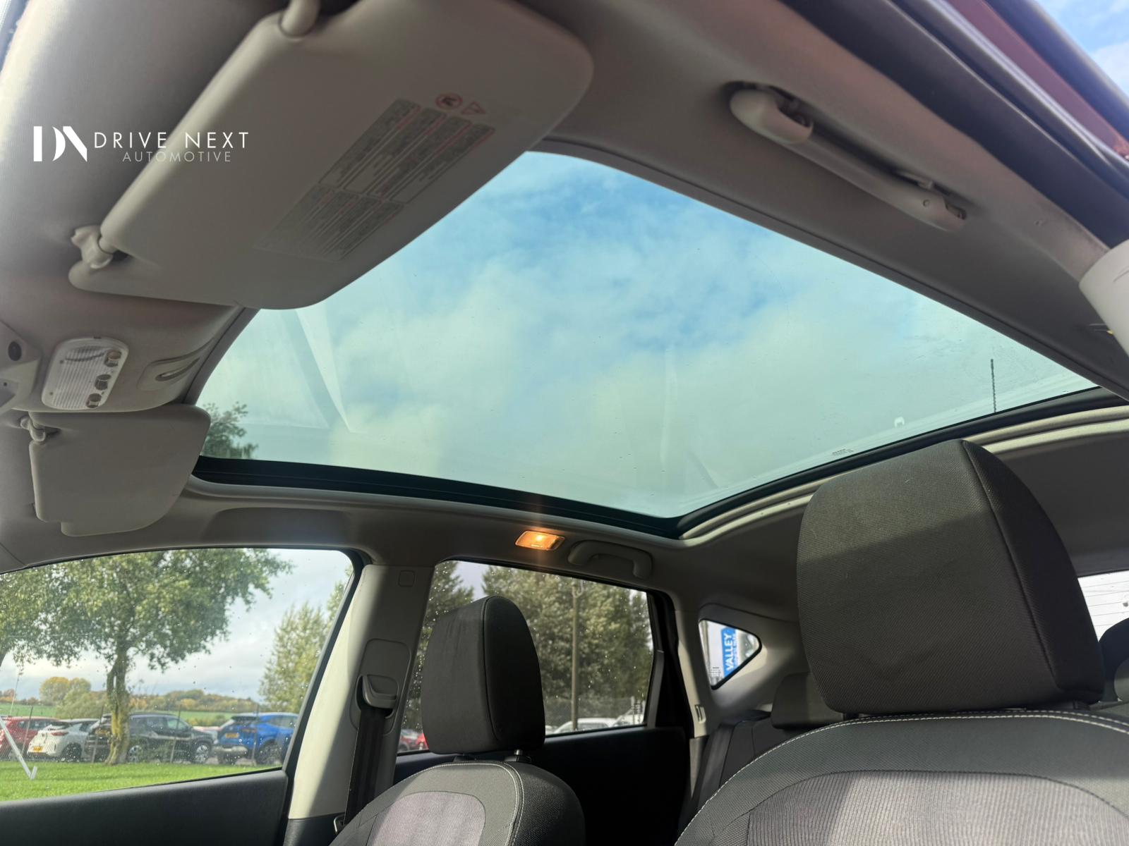 Nissan Qashqai 1.5 dCi n-tec+ SUV 5dr Diesel Manual 2WD Euro 5 (110 ps)