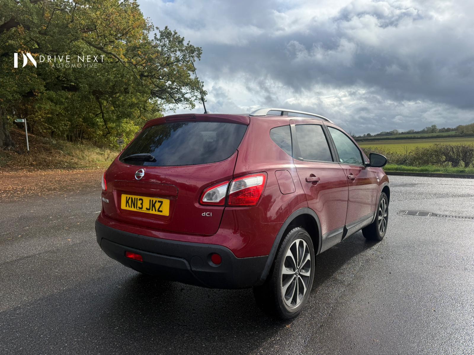 Nissan Qashqai 1.5 dCi n-tec+ SUV 5dr Diesel Manual 2WD Euro 5 (110 ps)