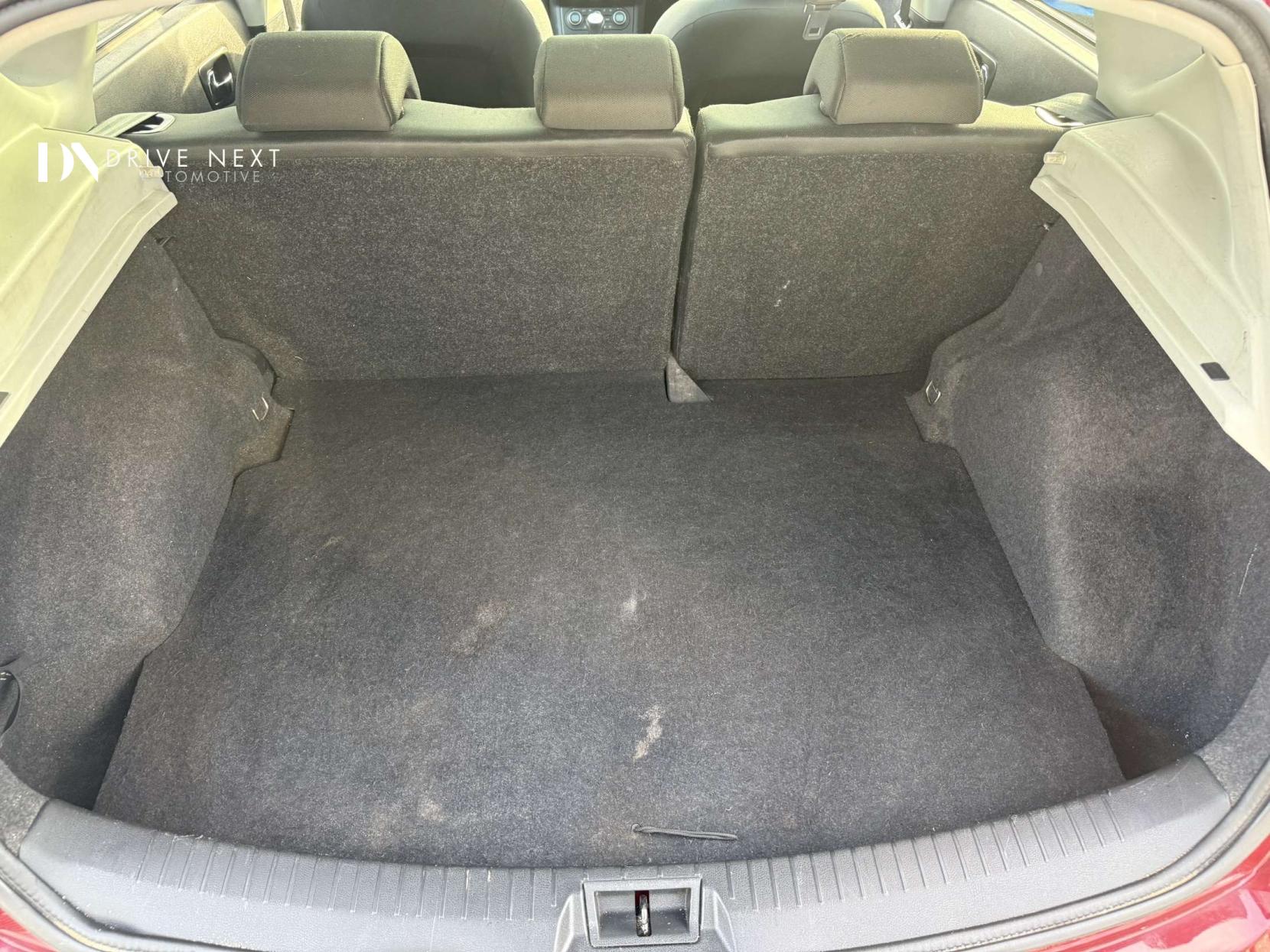 Nissan Qashqai 1.5 dCi n-tec+ SUV 5dr Diesel Manual 2WD Euro 5 (110 ps)
