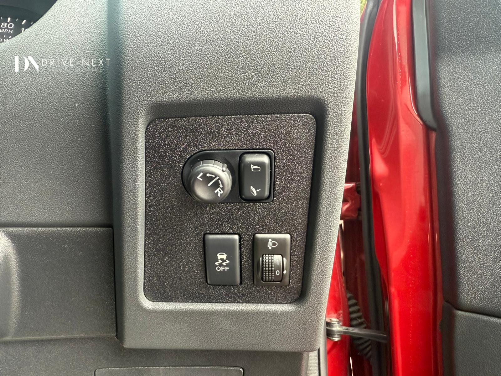 Nissan Qashqai 1.5 dCi n-tec+ SUV 5dr Diesel Manual 2WD Euro 5 (110 ps)