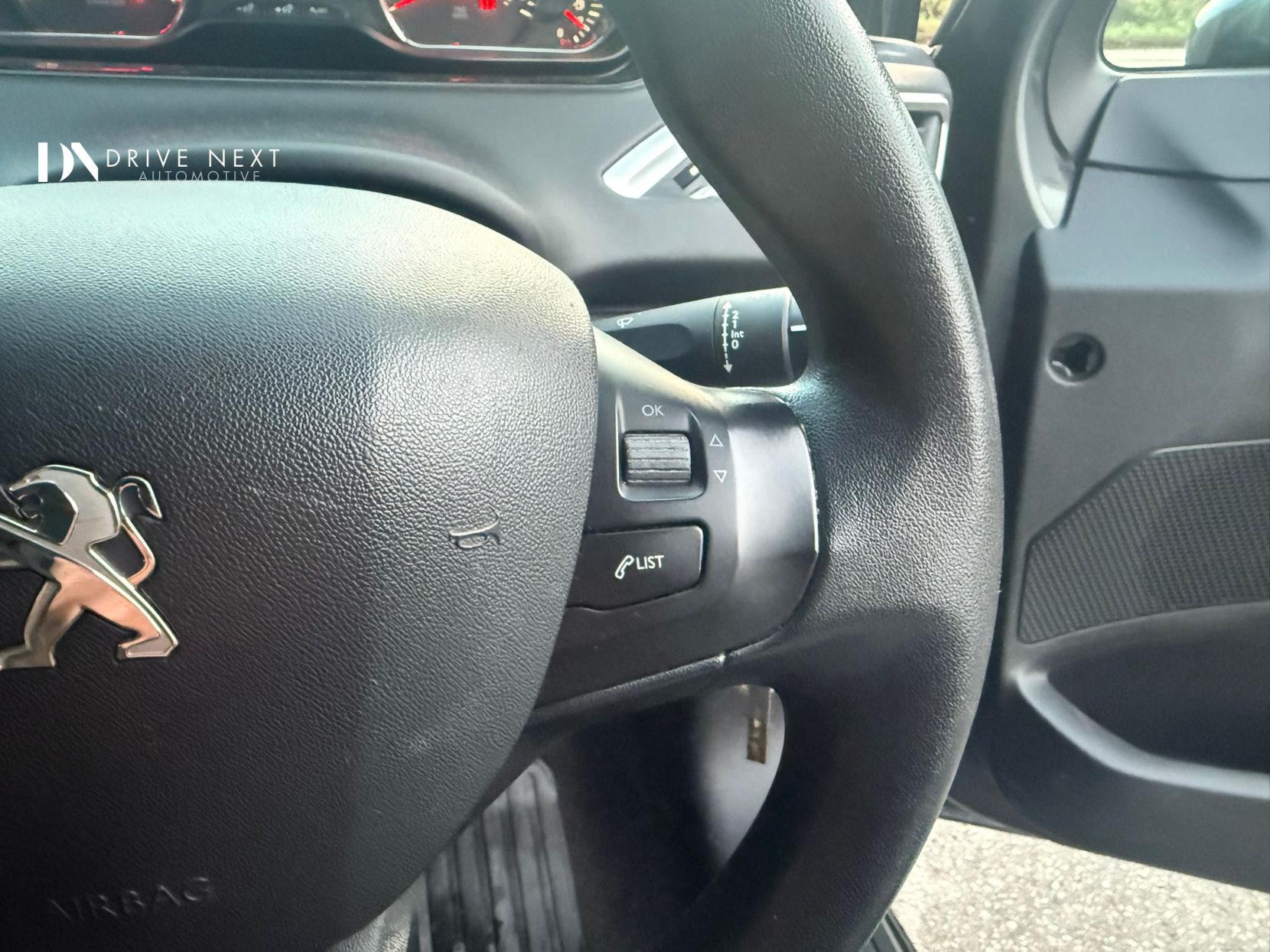 Peugeot 208 1.0 VTi Active Hatchback 5dr Petrol Manual Euro 5 (68 ps)