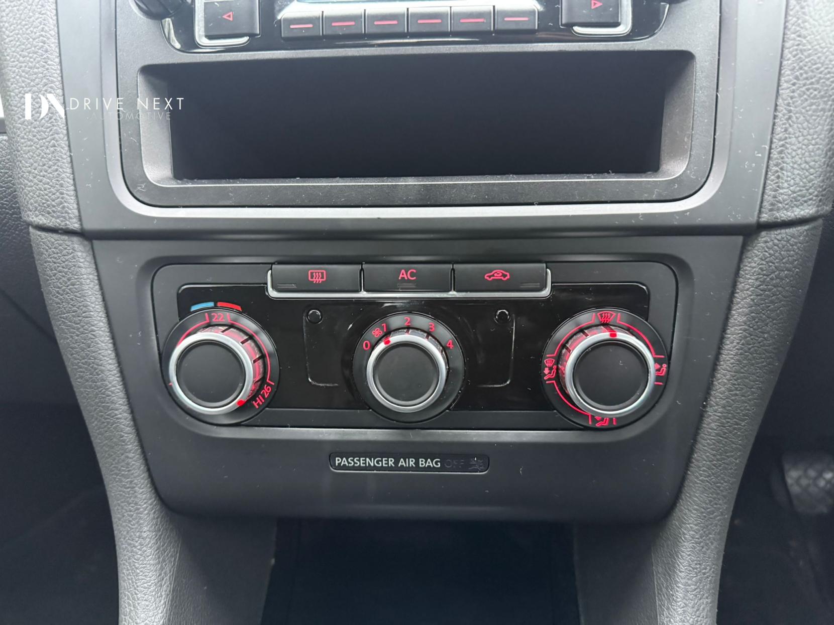 Volkswagen Golf 1.4 S Hatchback 5dr Petrol Manual Euro 5 (80 ps)